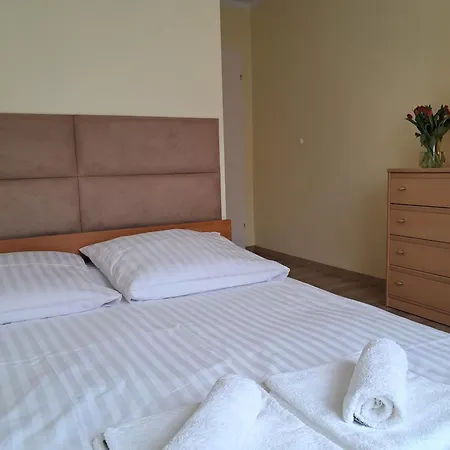 Magdalena * レバル